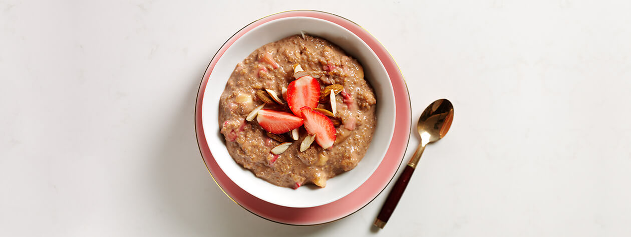 Yoghurt with Quinoa, Chocolate and Honey