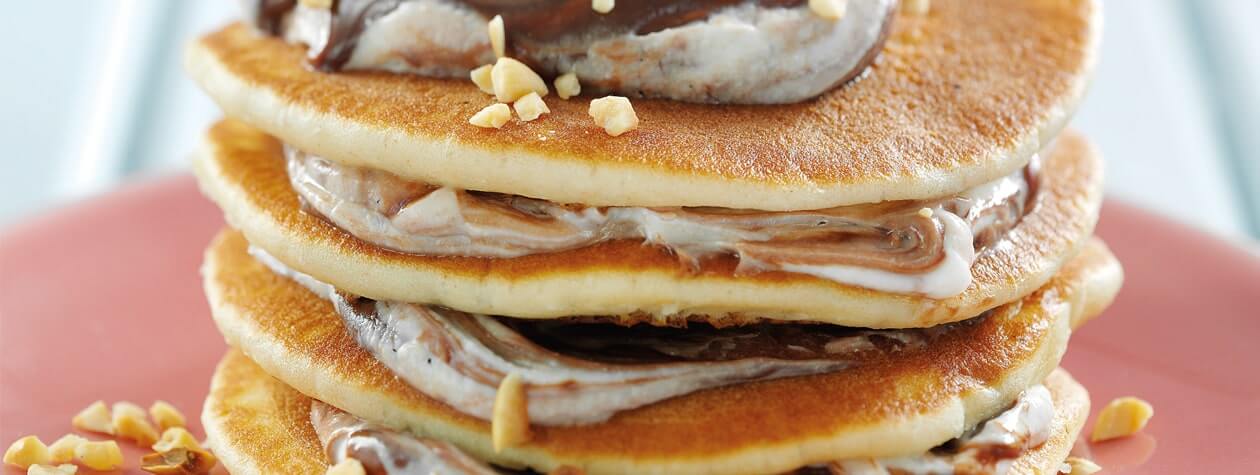 Yoghurt & Chocolate Spread Topped Pancakes