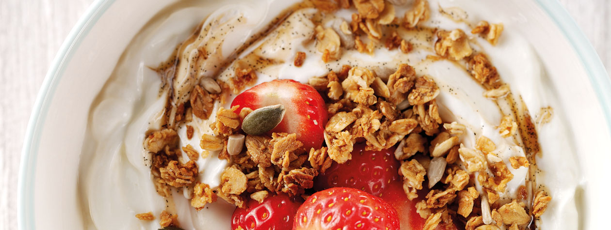 Strawberry, Vanilla & Granola Yoghurt